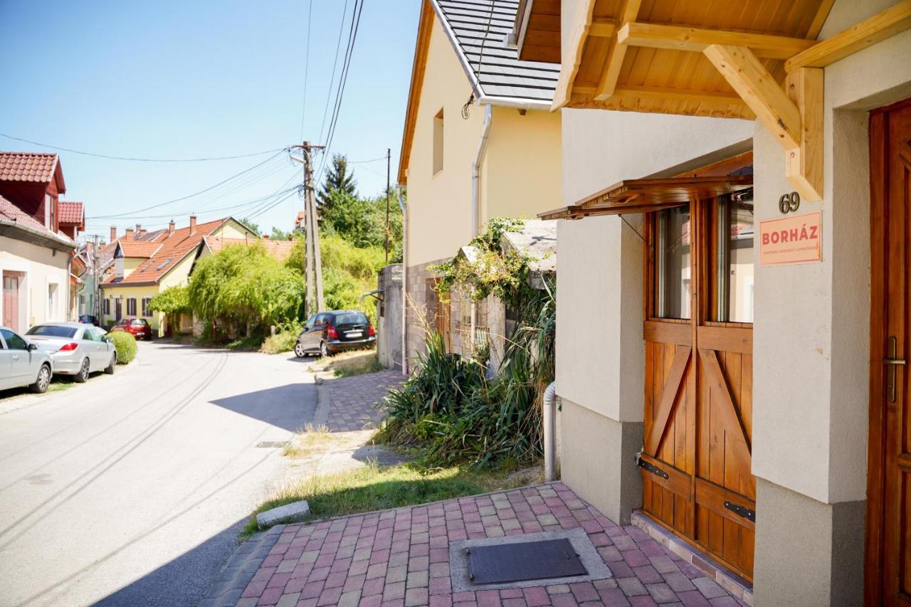 Borhaz Apartman Eger Bagian luar foto